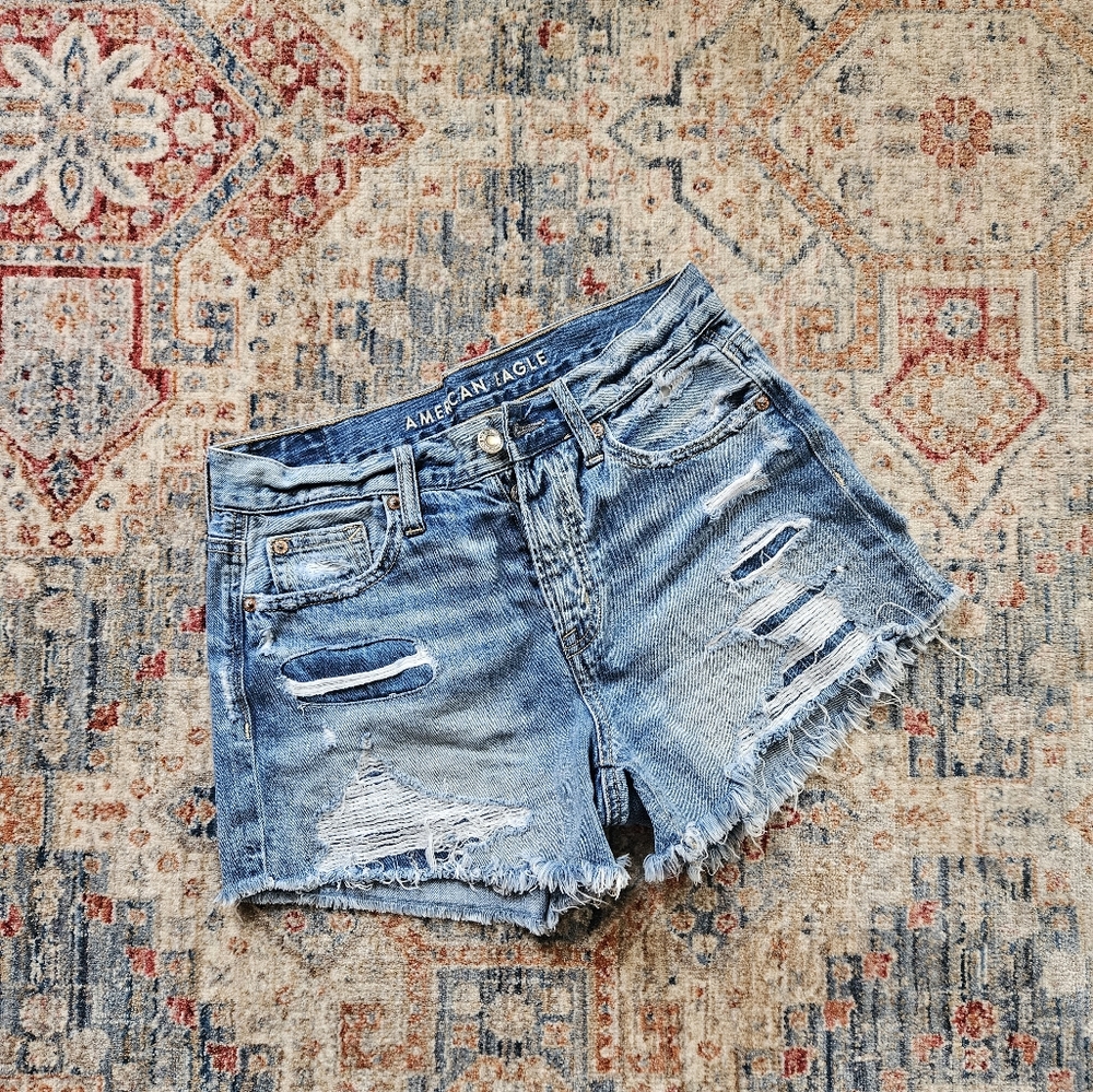 Size 2 hi rise festival shorts